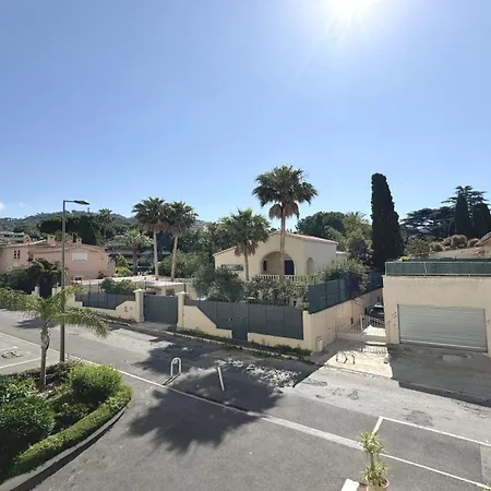 Apartment Charming 2 , 52 M2, Very Spacious, Bright And Near Sea Martinez