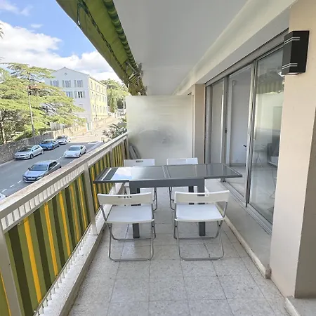 Charming 2 , 52 M2, Very Spacious, Bright And Near Sea Martinez Apartment Cannes